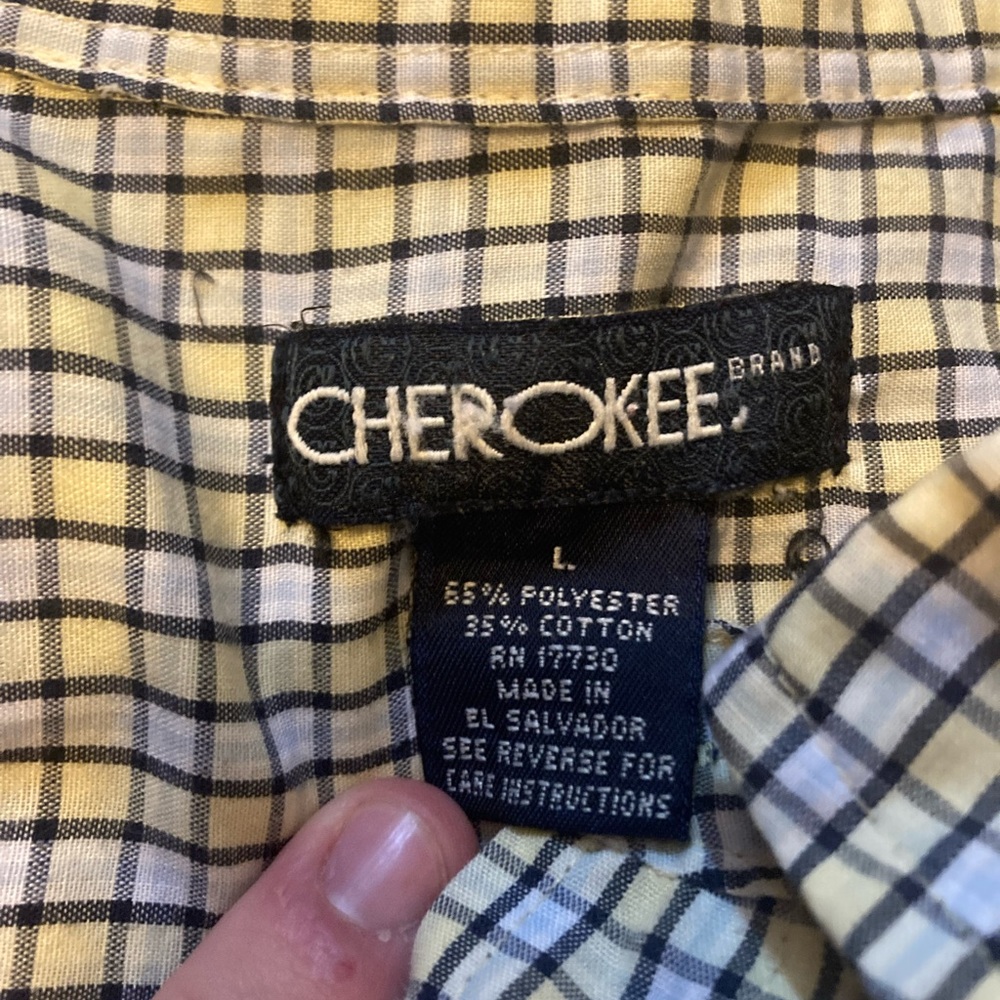 Men’s Large Cherokee Button-Up - Picture 3 of 3